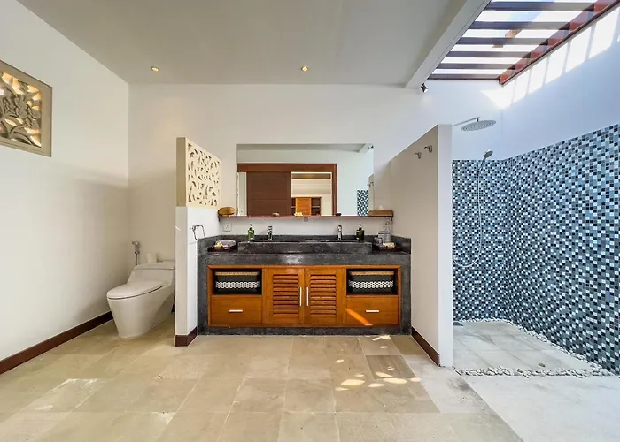 Bugis Kayu Aya Villa Seminyak