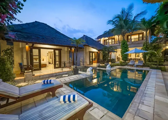Villa Bugis Kayu Aya Seminyak