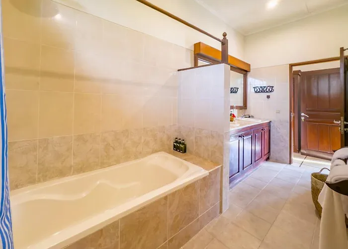 Villa Bugis Kayu Aya *